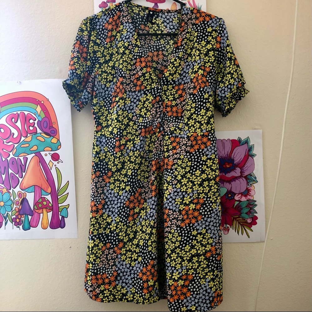 Floral Button-Down Dress - Whimsical Bohemian style - A-line cut